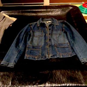 Jean jacket. Very stylish. 😎looking good!!!